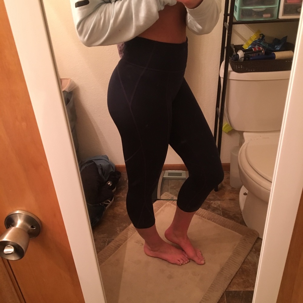 GapFit Sculpt Compression High Waisted Capri